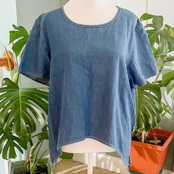 Vintage blue denim asymmetrical hem top with button details size large - Picture 7 of 7